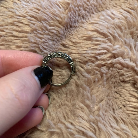 Silver ring - Picture 3 of 6